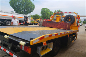 周村附近拖车电话号码服务